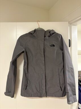 The North Face Women's Gray Hooded Waterproof Ski Jacket
